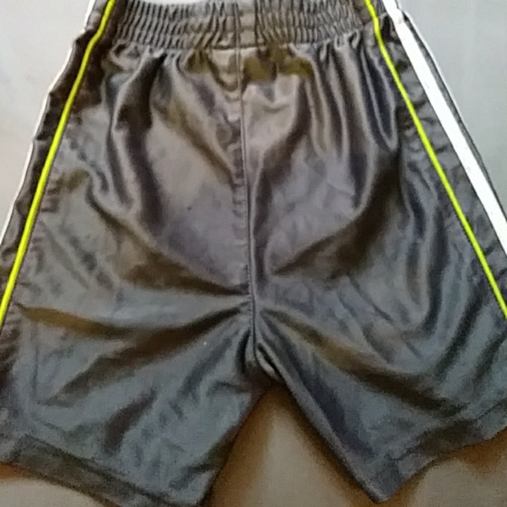 Adidas shorts - Picture 2 of 3